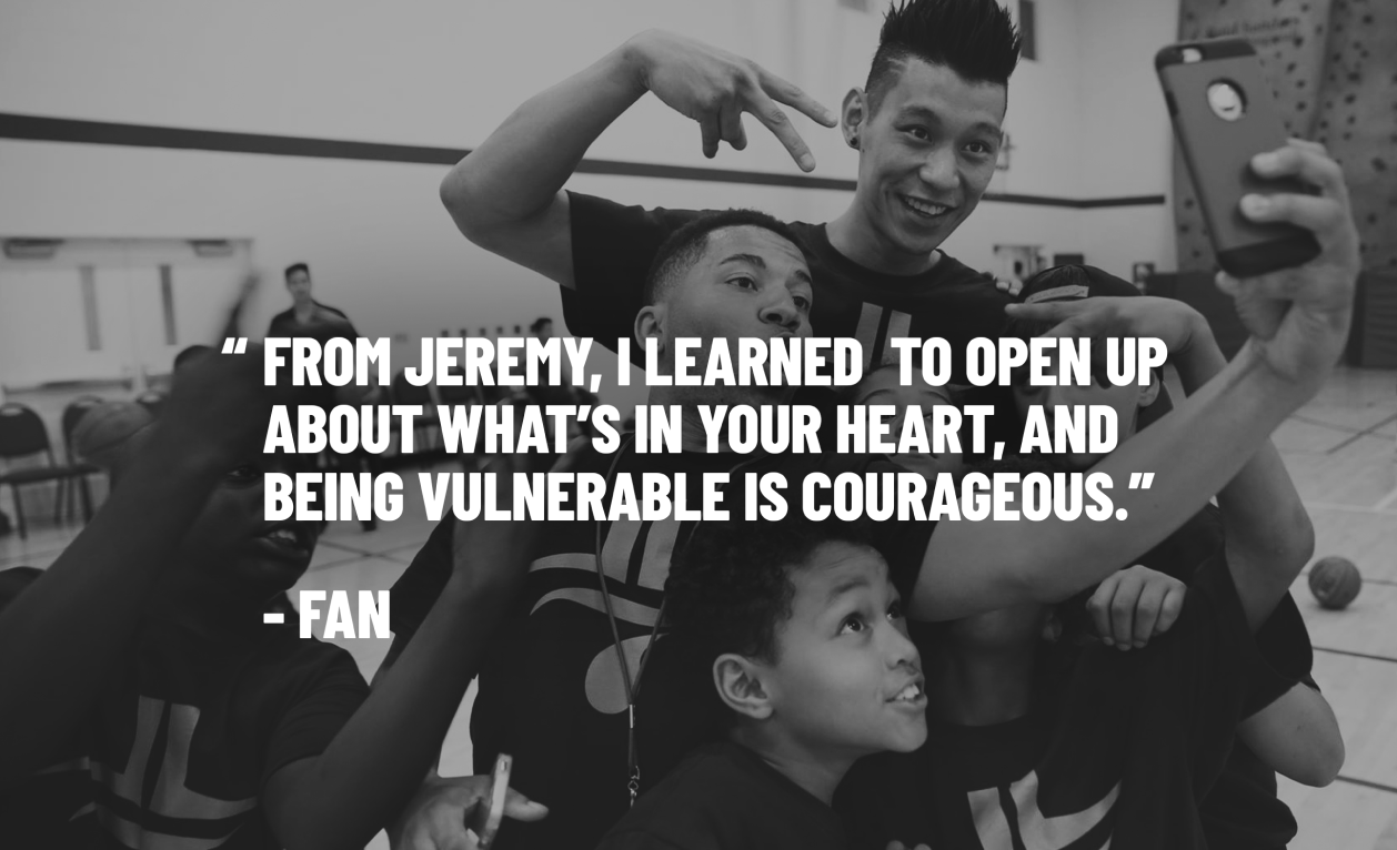 jeremy lin with kids at basketball camp